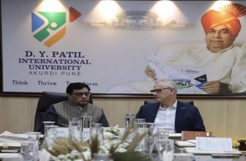Session with Prof Colin Riordan CBE and Aditya Malkani on “Future of Higher Education across the Commonwealth in a Volatile World” and ACU initiatives in Asia. - Photo 1