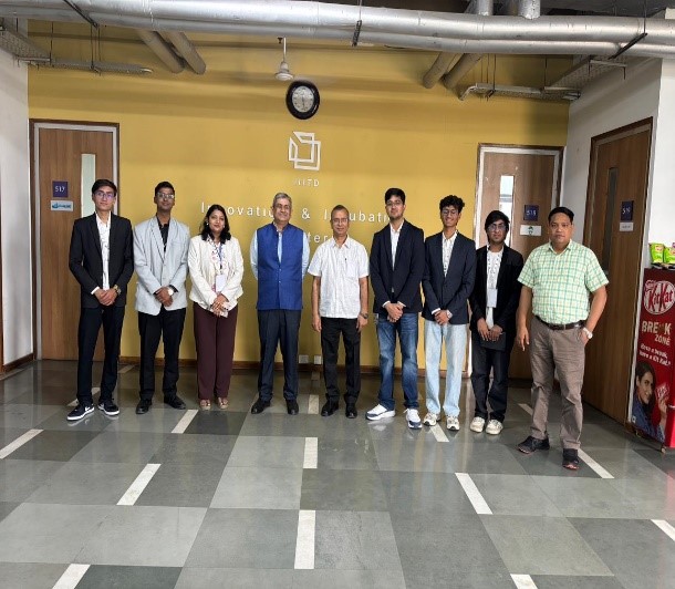 Visit to field exposure preincubation and incubation unit at IIITD - Photo 2