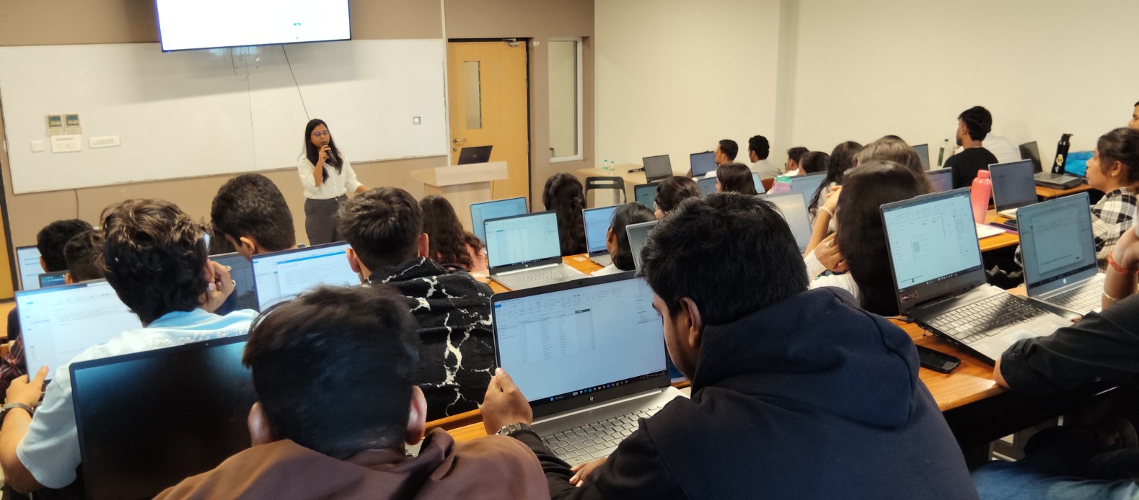 30-Hour Certificate Programme on “Data Visualization using Power BI” - Photo 3